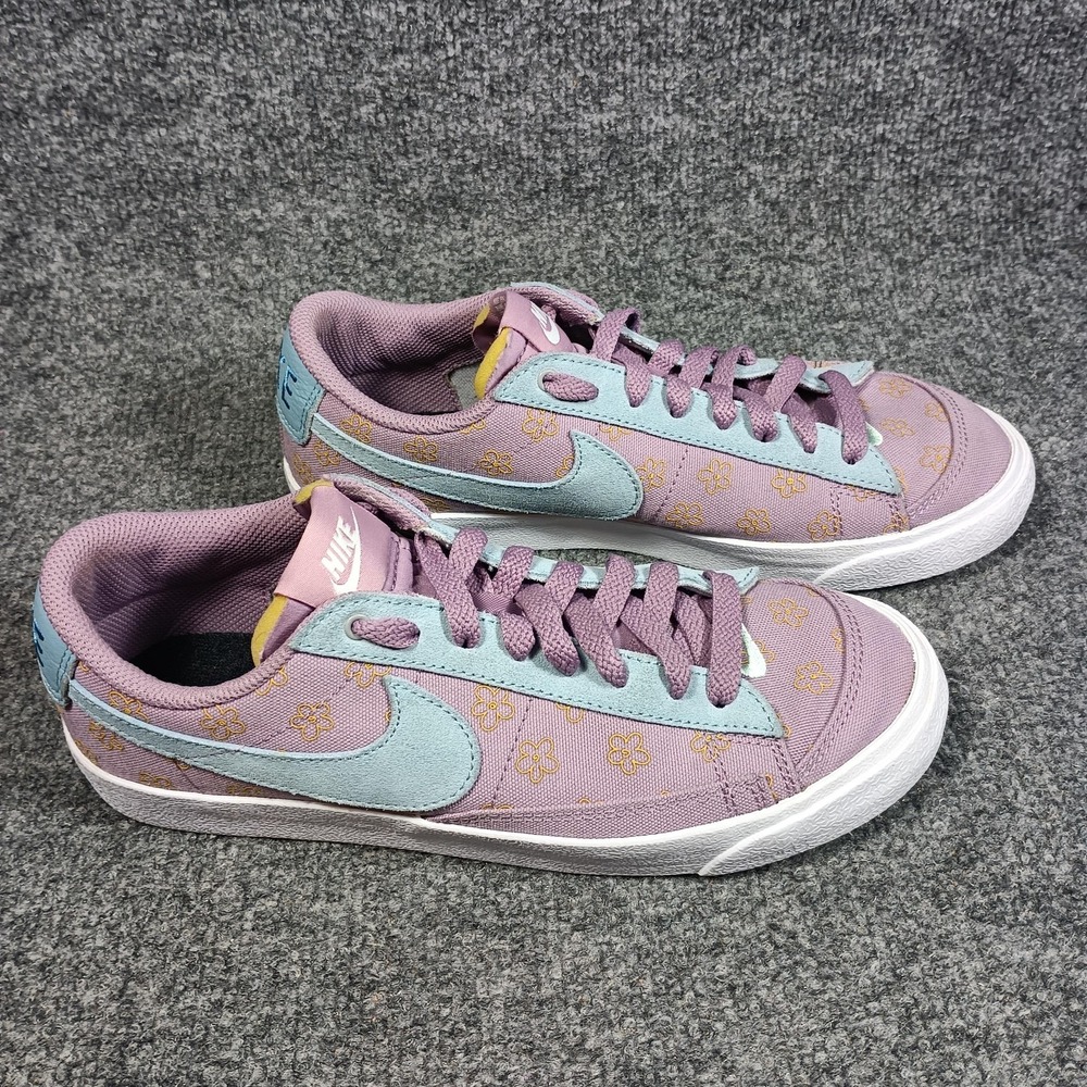 Nike SB Blazer Low Shoes Women Size 7.5 Purple Blue Floral Suede Skate Sneakers - Picture 2 of 9